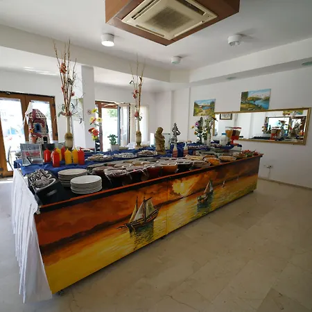 Salinas Szálloda Gümbet