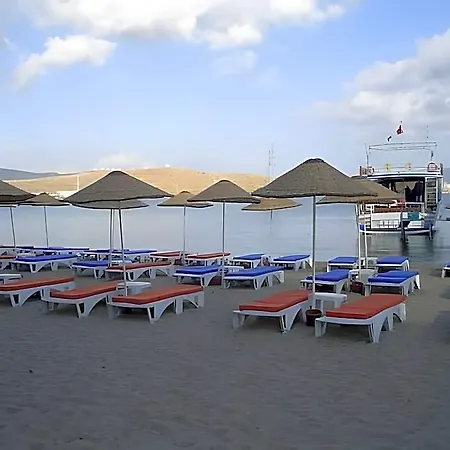 Otel Salinas 3*