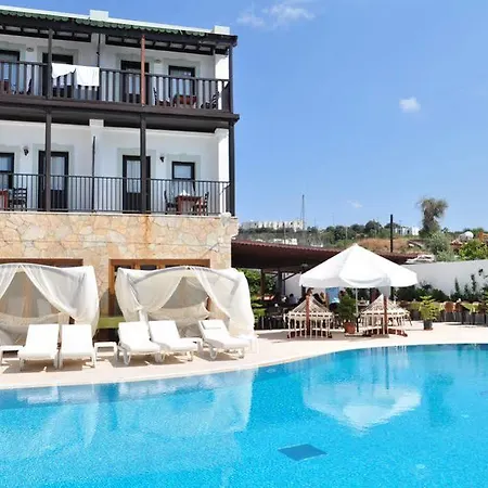 Salinas Otel 3*