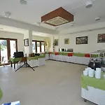 Otel Salinas