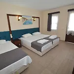 Salinas Otel